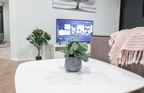 Maribyrnong Apartment | Charming 1br Maribyrnongwifiparkingbalcony