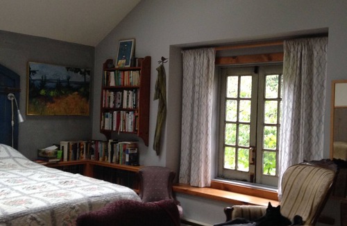 Ganges House | Charming 2 bedroom cottage for rent July & August near Ganges. 3 night minimum.