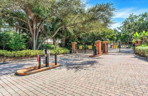 Merritt Island Condo | Charming 2-bd, 2-bath condo in gated community, min 3 month stay