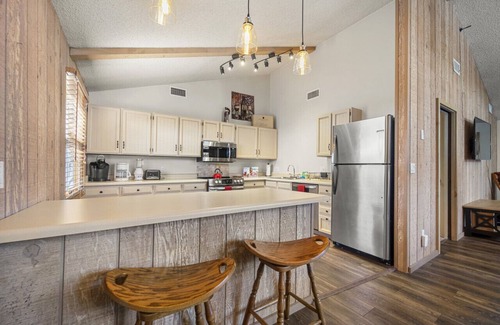 Flagstaff Cabin | Charming 2 BD Flagstaff home w/golf/resort access