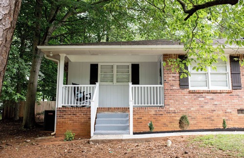 Belvedere Park House | Charming 2-bdrm duplex, 15 min from downtown Atlanta, beautifully remodeled, A
