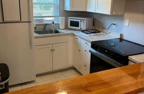 Tallahassee House | Charming 2-bdrm home w. fitness room in Tallahassee- near universities & Capitol