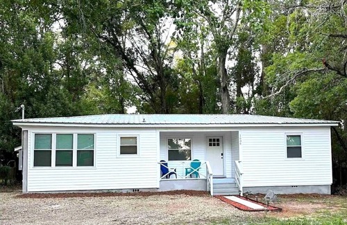 Tallahassee House | Charming 2-bdrm home w. fitness room in Tallahassee- near universities & Capitol