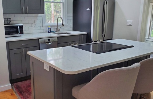 Tisbury House | Charming 2-bdrm house in iconic West Chop AC, WiFi, walkable to Vineyard Haven