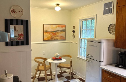North Little Rock House | Charming 2-bedroom house with WiFi and AC in North Little Rock