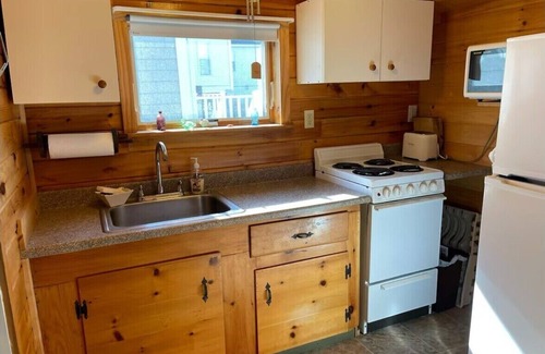 Old Orchard Beach Cottage | Charming 2-bedroom Oceanside Cottage in Old Orchard Beach