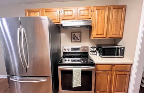 Murray Apartment | Charming 2 bed 1 bath Remodeled Suite