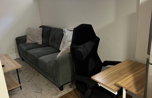 Sugar House Apartment | Charming 2 bed 1 bathroom in heart of SLC. Perfect in every way for your stay!
