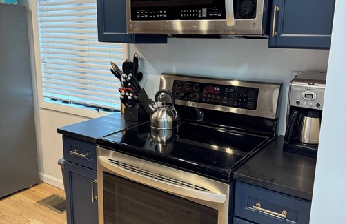 Greenwood Lake House | Charming 2 Bed/2 Bath Lakefront house on Greenwood Lake 2 Patios, Dock, Grill
