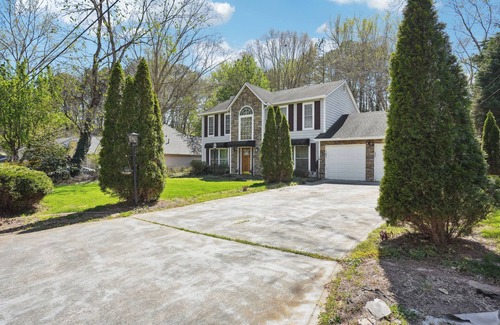 Stone Mountain House | Charming 2-bed/2.5-bath House in delightful Stone Mountain with Private Yard