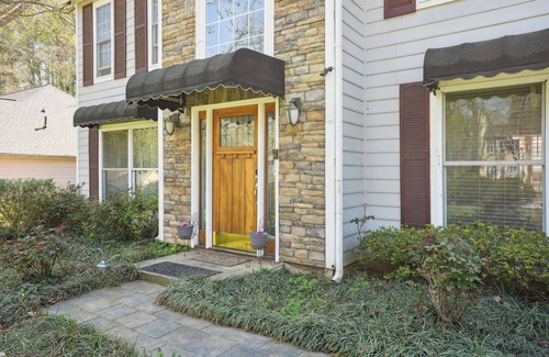 Stone Mountain House | Charming 2-bed/2.5-bath House in delightful Stone Mountain with Private Yard