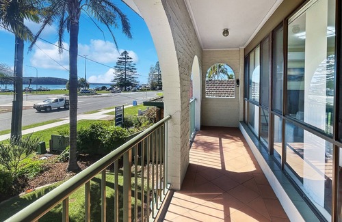 Batemans Bay Apartment | Charming 2-Bed Apartment with Bay Views