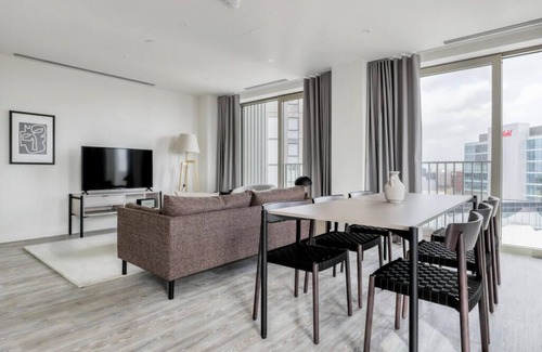 Stratford and New Town Apartment | Charming 2-Bed Apartment in London Stratford