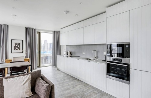 Stratford and New Town Apartment | Charming 2-Bed Apartment in London Stratford