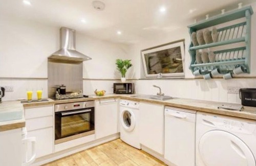Wadebridge Cottage | Charming 2-Bed Cottage in Wadebridge, Cornwall
