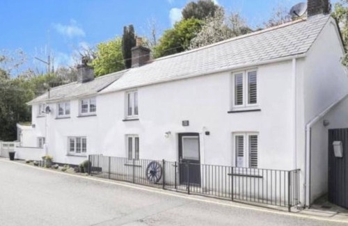 Wadebridge Cottage | Charming 2-Bed Cottage in Wadebridge, Cornwall