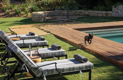 Raithby Villa | Charming 2-bed Garden Villa in the brilliant Taaibosch Collection with WiFi, AC
