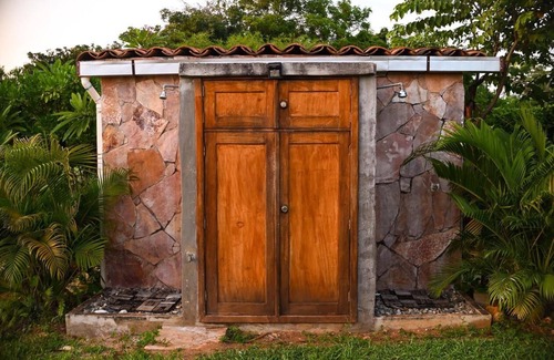 Emiliano Zapata Cottage | Charming 2-bedroom cottage with WiFi, AC in awesome Puerto Escondido