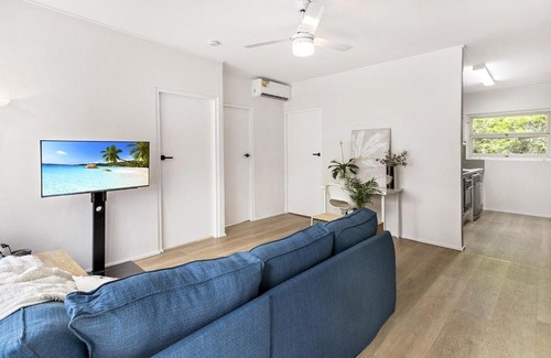 St. Lucia Apartment | Charming 2-Bed Near River & City