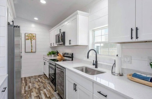 Fort Myers Beach House | Charming 2-bedroom 2-bath house in beautiful Fort Myers Beach!