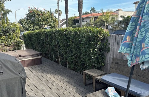 Huntington Beach House | Charming 2-bedroom house in awesome Huntington Beach downtown steps to its beach