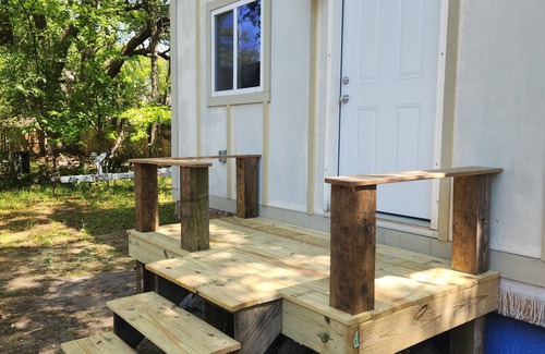 North Charleston House | Charming 2-bedroom Tiny House with big personality in N Charleston, SC