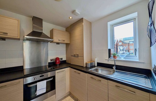 South Norwood Apartment | Charming 2-Bedroom Flat in Greater London