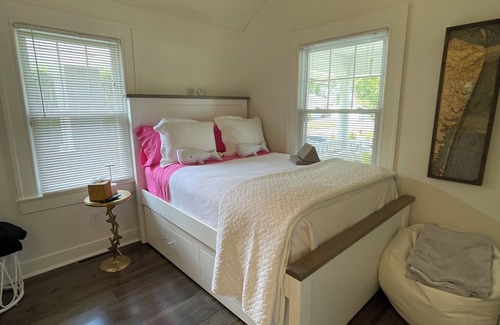 Bradley Beach House | Charming 2 bedroom 1 bath Beach Cottage located in Avon 4 blocks to the beach