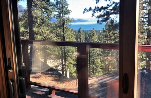 Incline Village House | Charming 2-bedroom townhome in Incline Village close to mountain and restaurants