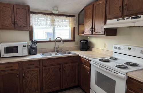 Mackinac Island State Park Cottage | Charming 2-bedroom cottage in lovely Mackinac Island with WiFi
