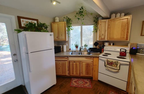 Rough and Ready House | Charming 2-bedroom house with WiFi, AC in Historic Rough and Ready town