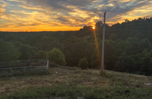 Stamping Ground House | Charming 2-bedroom house on our farm with beautiful sunsets