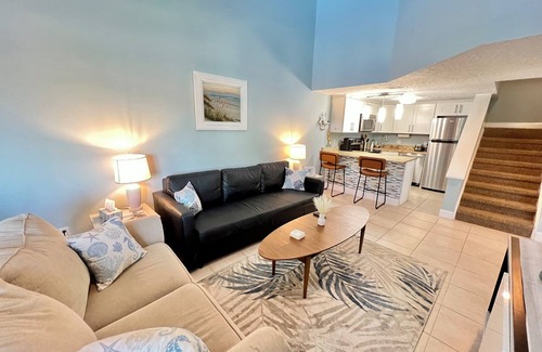Chandler Park Apartment | Charming 2 Bedrooms in Royal Mansions Oceanfront Complex
