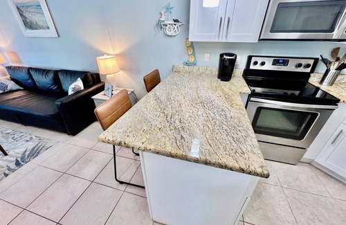 Chandler Park Apartment | Charming 2 Bedrooms in Royal Mansions Oceanfront Complex