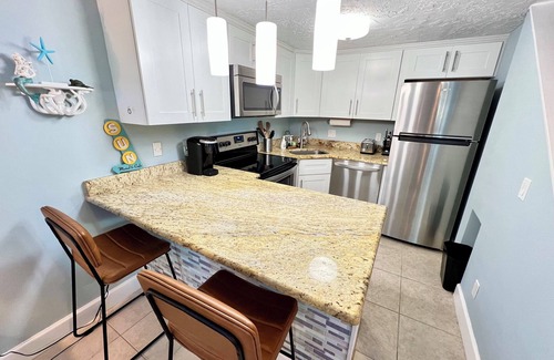 Chandler Park Apartment | Charming 2 Bedrooms in Royal Mansions Oceanfront Complex