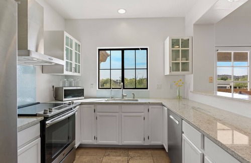 Fountain Hills Condo | Charming 2-bedroom condo in enchanting Fountain Hills with AC