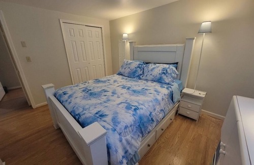 New Gloucester House | Charming 2-bedroom house in tranquil New Gloucester with WiFi, AC