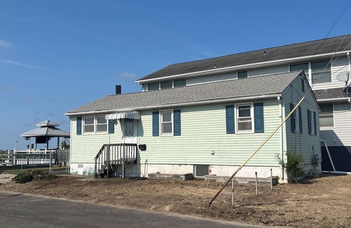 Green Creek Cottage | Charming 2-bedroom Bayside cottage in lovely North Wildwood near The Surfing Pig