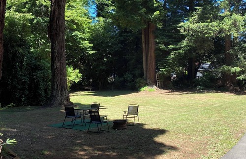 Crescent City Condo | Charming 2-bedroom condo in wonderful Crescent City with WiFi