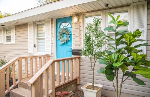 Central Oklahoma City Cottage | Charming 2-bedroom cottage in fabulous Oklahoma City with AC, WiFi