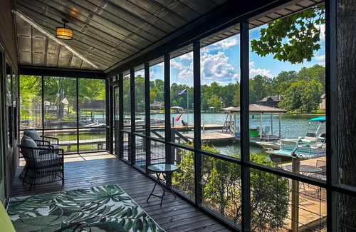 Eclectic House | Charming 2-bedroom 2 bath house on beautiful Lake Martin. Quiet and peaceful.
