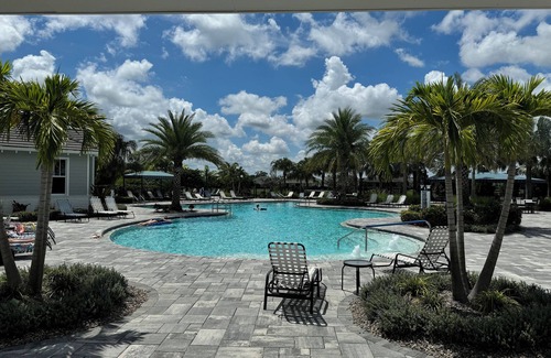 Parrish House | Charming 2-bedroom 2 bath plus den house with AC, WiFi in beautiful Parrish