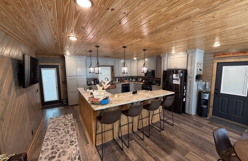 Delta House | Charming 2-bedroom, 2 bath home near hunting and outdoor adventure.