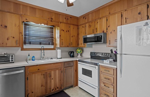 Olivia Apartment | Charming 2-bedroom, 2 bth apartment with water views, golf, quiet community