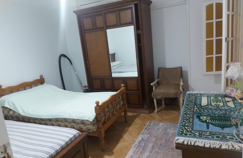 Ar-Raml 1 Apartment | Charming 2-bedroom apartment in enchanting Alexandria with WiFi, fitness room.