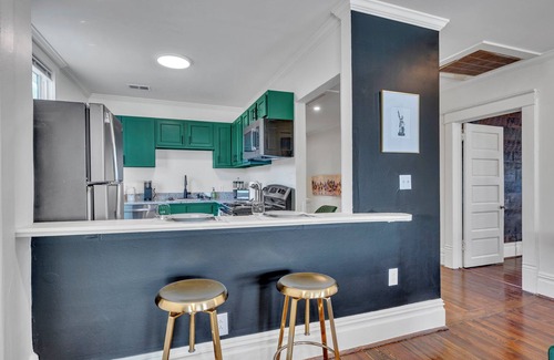 Five Points South Apartment | Charming 2-bedroom apartment in the heart of Birmingham
