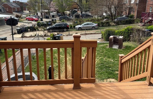 Northeast House | Charming 2-bedroom and 1 bathroom townhome in welcoming Washington with AC