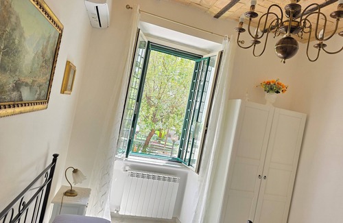Testaccio Apartment | Charming 2-bedroom and 2-bathroom apartment with AC, WiFi in Roma