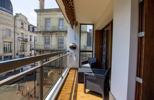 Perigueux Apartment | Charming 2-Bedroom Apartment in Central Périgueux with Balcony & Modern Amenities