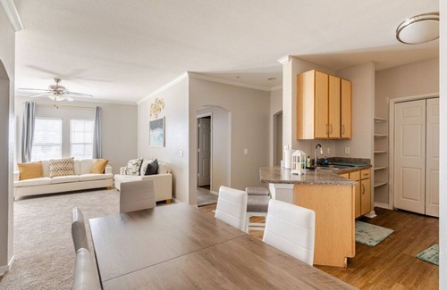 Galveston Apartment | Charming 2-bedroom apartment with AC and WiFi in delightful Galveston